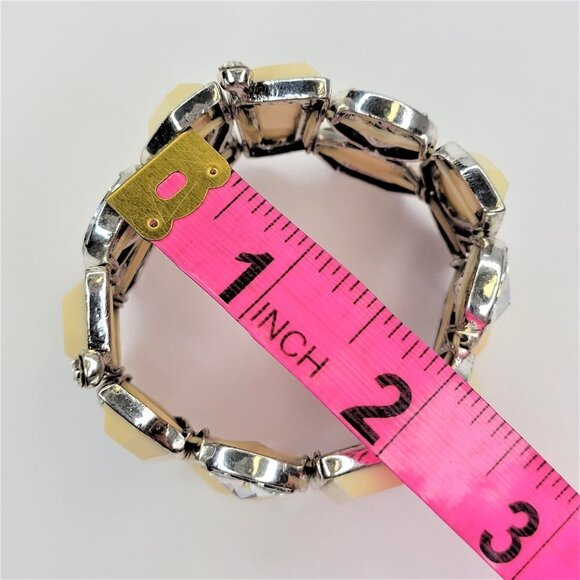 Cream Faceted Jewel Stone Stretch Bracelet - Picture 5 of 6